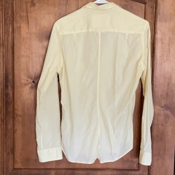 Frank & Eileen Barry Tailored Button-Up, Featherweight, Size L. Light Yellow. - Picture 4 of 4